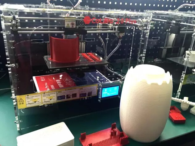 天威3D打印机在上海交大3D创新设计体验馆